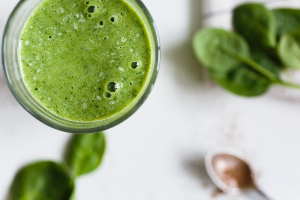 Recette POWER SMOOTHIE VERT À 5 INGRÉDIENTS Recette POWER SMOOTHIE VERT À 5 INGRÉDIENTS